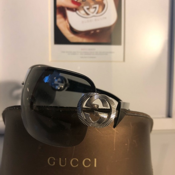 Gucci Sunglasses - Picture 6 of 11